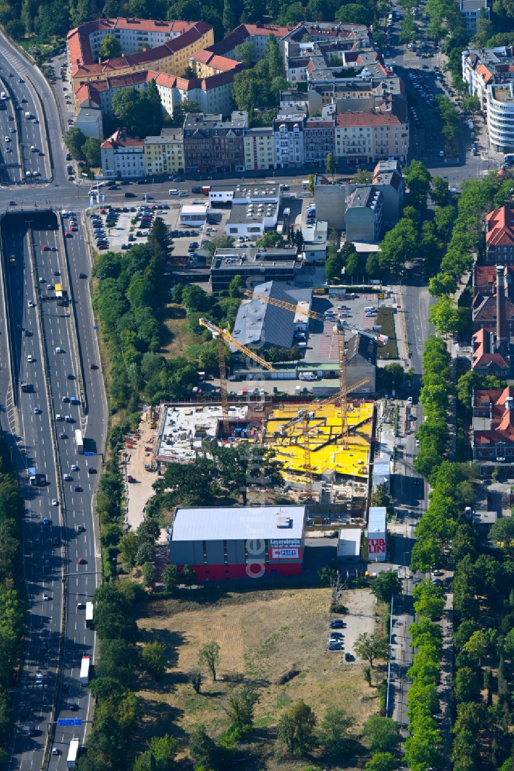 Aerial photograph Berlin - Construction site to build a new office and commercial building Westend Office on street Fuerstenbrunner Weg in the district Westend in Berlin, Germany
