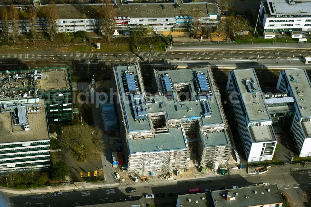 Aerial photograph Frankfurt am Main - Construction site for the new construction of an office and administration building on Breitlacherstrasse in Roedelheim district in Frankfurt am Main in the state Hesse, Germany