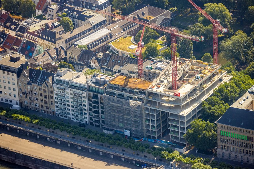 Aerial photograph Düsseldorf - Construction site to build a new office and commercial building Alltours-Zentrale on the Rhein in the district Carlstadt in Duesseldorf at Ruhrgebiet in the state North Rhine-Westphalia, Germany