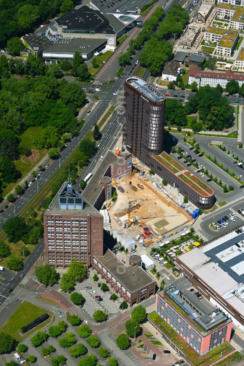 Aerial image Braunschweig - Construction site of new Building on the skyscraper at BRAWOPARK of the Volksbank in Braunschweig in the state Lower Saxony