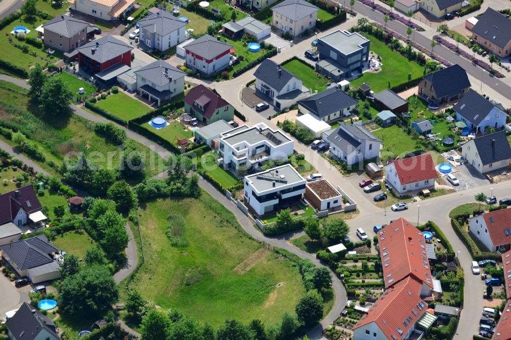 Aerial photograph Magdeburg - View at the new built single family house settlement Am Birnengarten in the district Ottersleben in Magdeburg in the federal state Saxony-Anhalt. Responsible for the developement is the MAWOG Grundstuecks GmbH