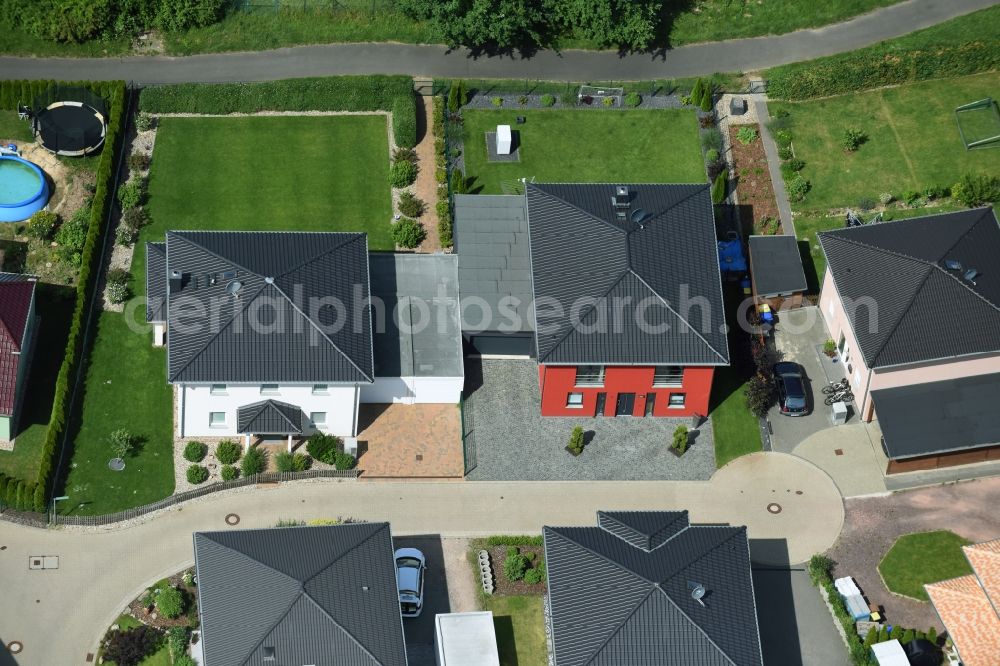 Magdeburg from above - New built single family house settlement Am Birnengarten in the district Ottersleben in Magdeburg in the federal state Saxony-Anhalt. Responsible for the developement is the MAWOG Grundstuecks GmbH
