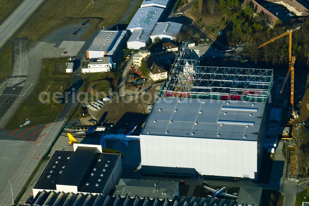 Aerial image Dresden - Construction site for an aircraft maintenance hangar on Flughafen Dresden in the district Klotzsche in Dresden in the state Saxony, Germany