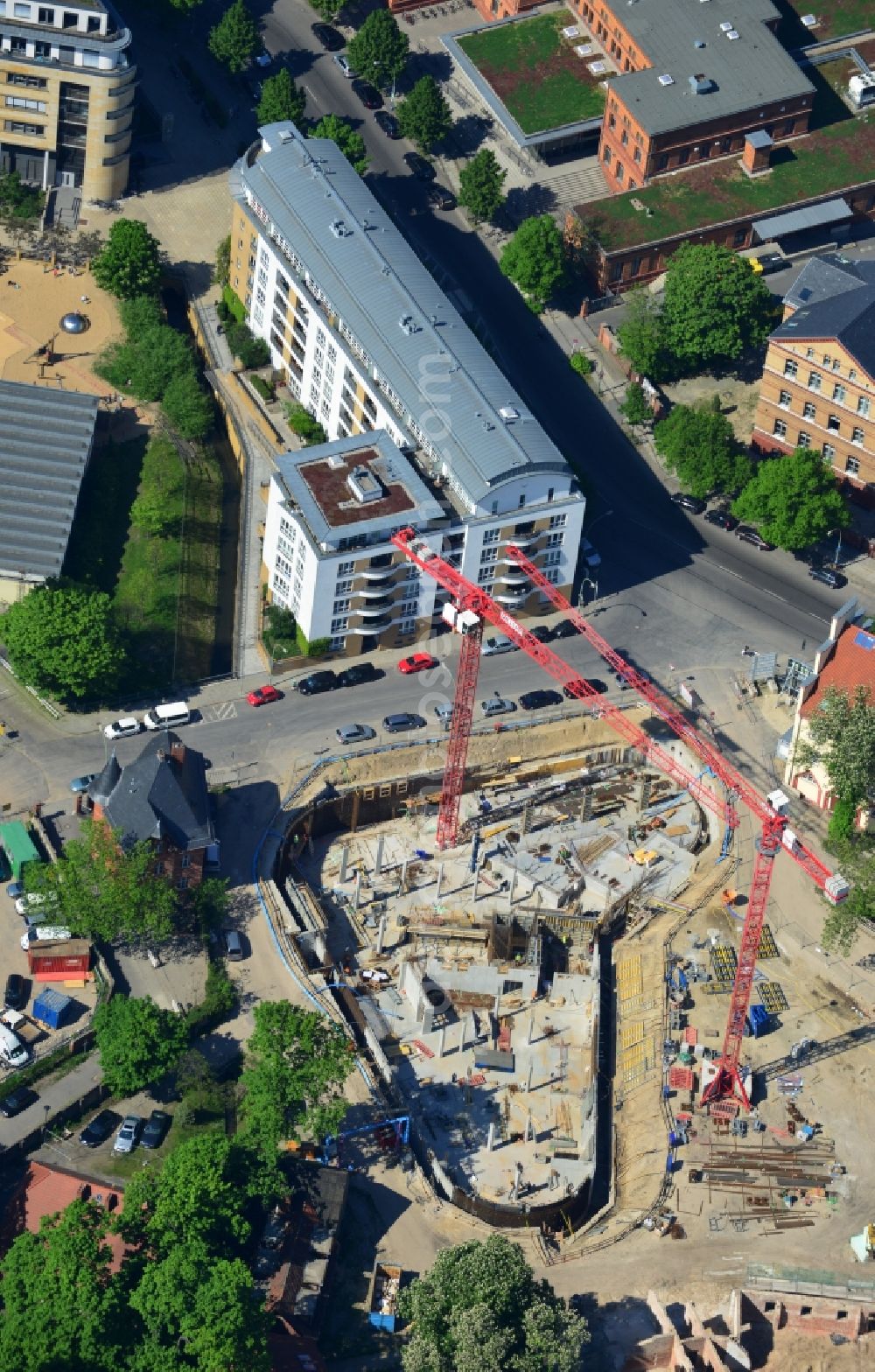 Berlin Mitte from above - Construction site to build new research and laboratory building for life sciences in the district of Mitte in Berlin