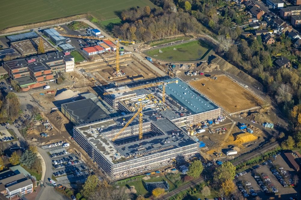 Moers from above - New construction site of the building complex of the vocational school Berufskolleg fuer Technik Moers (BKTM) on Repelener Strasse in Moers in the state North Rhine-Westphalia, Germany