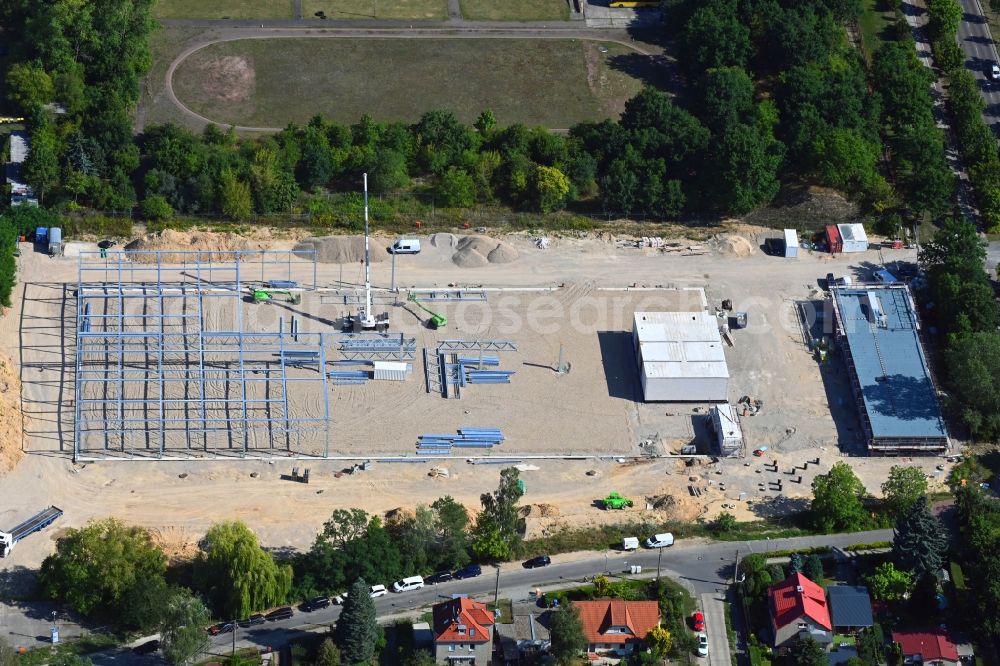 Aerial image Berlin - Construction site for the new police building complex Raumschiessanlage between Cecilienstrasse, Blumberger Damm and Kornmandelweg in the district Biesdorf in Berlin, Germany