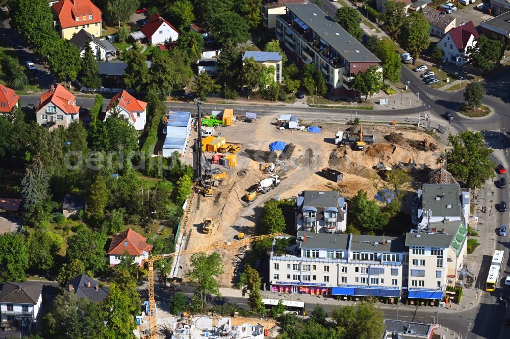 Berlin from the bird's eye view: New construction of the building complex of the shopping center Giesestrasse corner Hoenoer Strasse in the district Mahlsdorf in Berlin, Germany