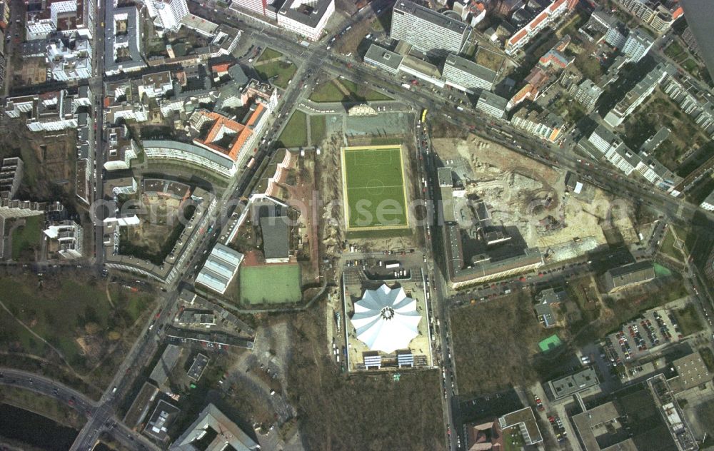 Aerial image Berlin - Construction site of Event and music-concert grounds of the Arena Tempodrom on Moeckernstrasse in the district Kreuzberg in Berlin, Germany