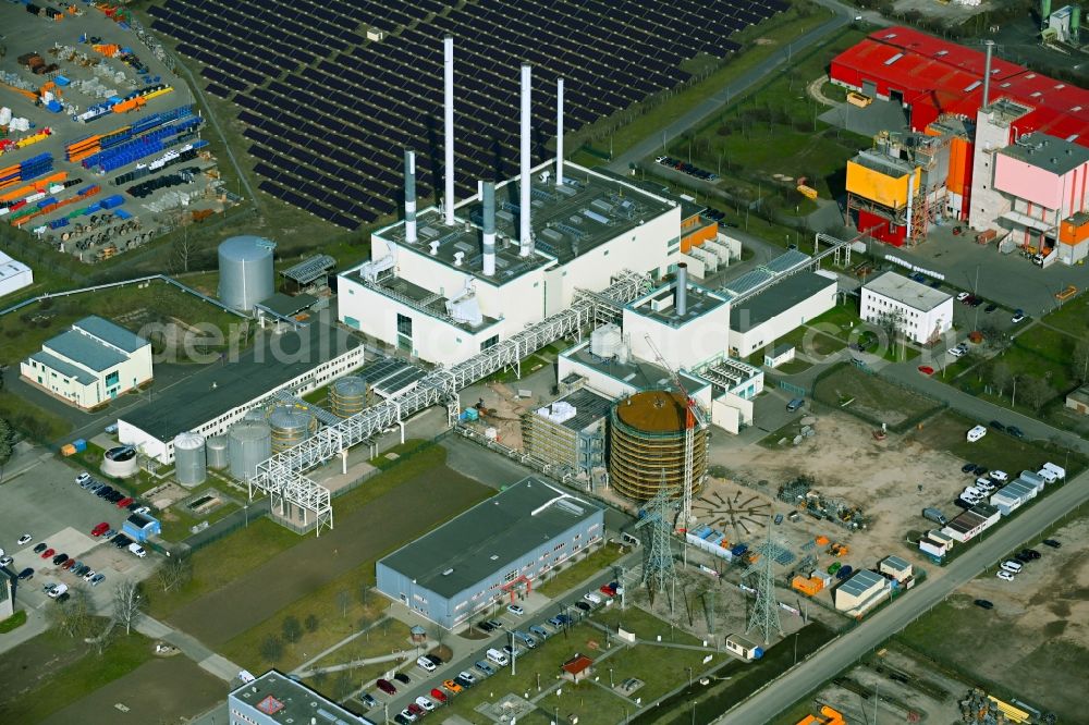 Erfurt from above - Power plants and exhaust towers of Waste incineration plant station Restabfallbehandlungsanlage (TUS Leitwarte) in the district Hohenwinden in Erfurt in the state Thuringia, Germany