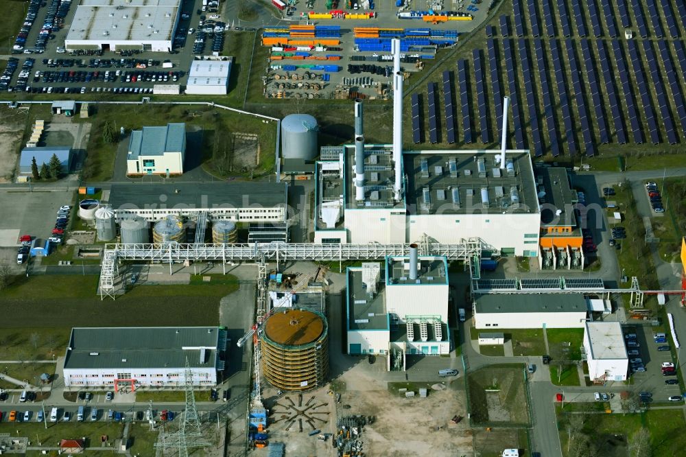 Aerial photograph Erfurt - Power plants and exhaust towers of Waste incineration plant station Restabfallbehandlungsanlage (TUS Leitwarte) in the district Hohenwinden in Erfurt in the state Thuringia, Germany