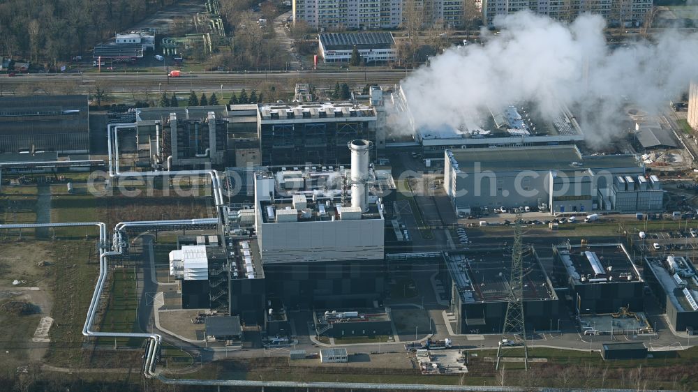 Aerial image Berlin - Power plants and exhaust towers of thermal power station - Kraft-Waerme-Kopplungsanlage on Rhinstrasse in the district Marzahn in Berlin, Germany