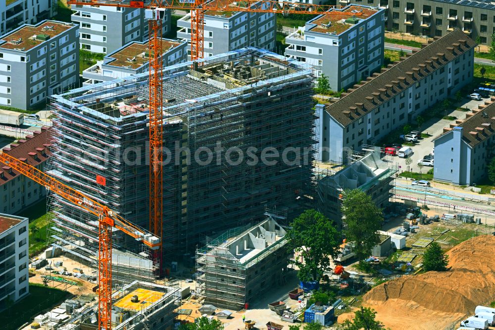 Aerial image Mannheim - Construction site for the new construction Orbit of the residential high-rise building Franklin Viertel on street Thomas-Jefferson-Strasse in the district Kaefertal in Mannheim in the state Baden-Wuerttemberg, Germany