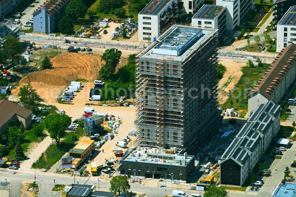 Mannheim from above - Construction site for the new construction of the residential high-rise building Franklin Viertel on street George-Washington-Strasse in the district Kaefertal in Mannheim in the state Baden-Wuerttemberg, Germany