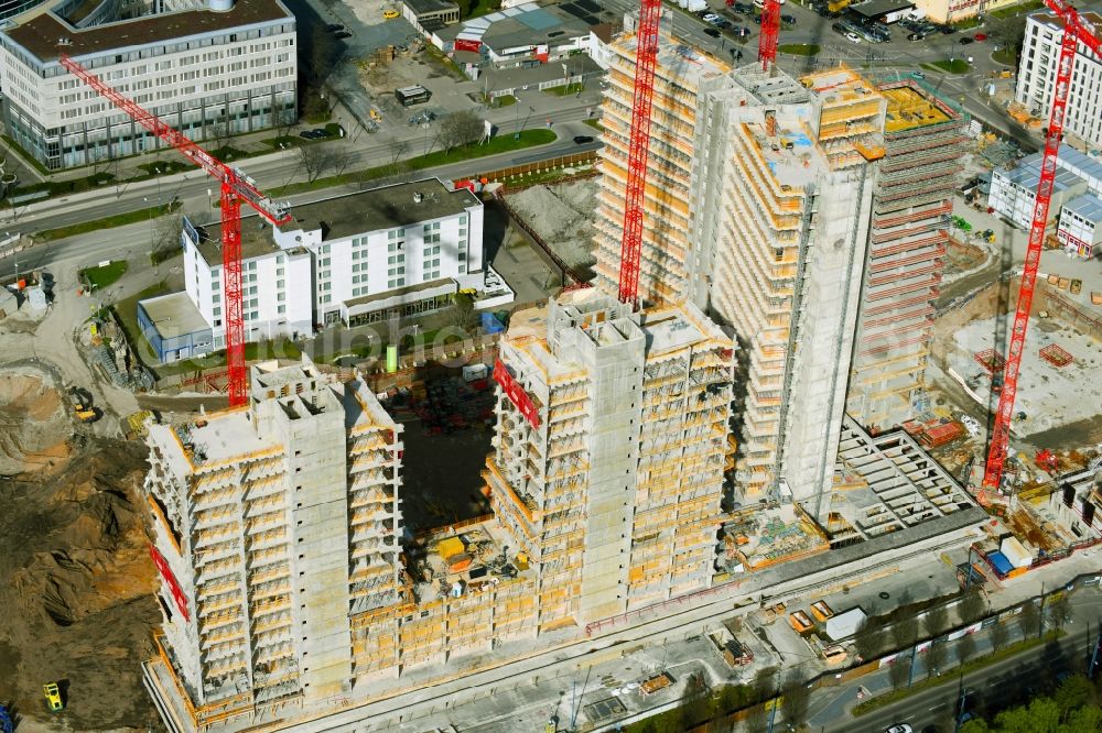 Offenbach am Main from the bird's eye view: Construction site for new high-rise building complex Stadtquartier Vitopia Kampus Kaiserlei in Offenbach am Main in the state Hesse, Germany