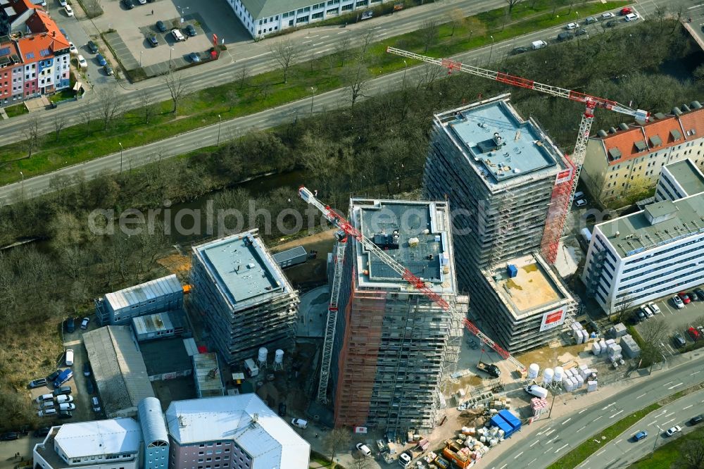 Erfurt from the bird's eye view: Construction site for the new high-rise complex Wir Quartier with two residential towers and a six-class city villa on Juri-Gagarin-Ring in the Old Town district in Erfurt in the state of Thuringia, Germany
