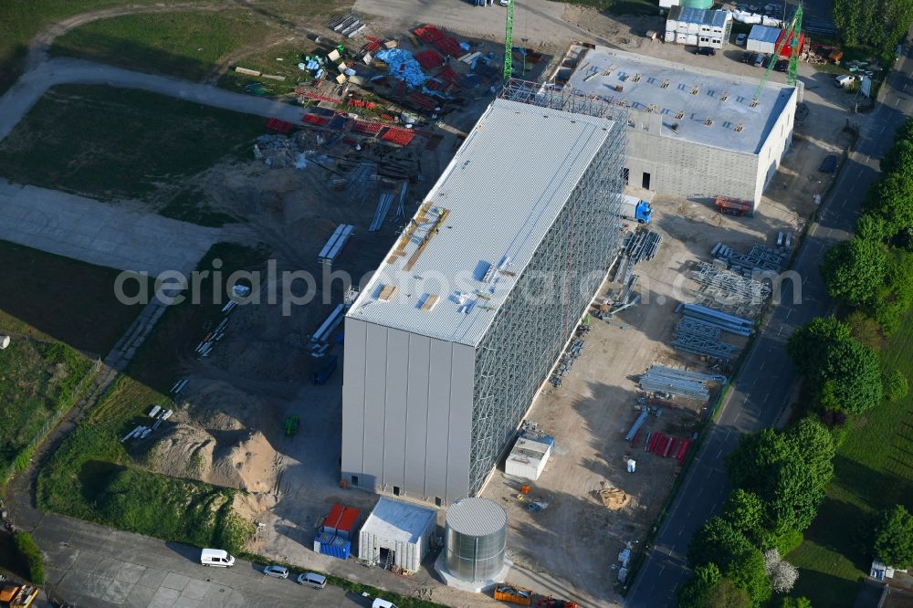 Aerial image Uelzen - Construction site and assembly work for the construction of a high-bay warehouse building complex and logistics center in Uelzen in the state Lower Saxony, Germany
