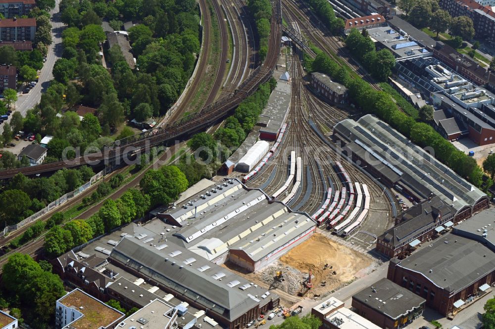 Aerial image Hamburg - Railway depot and repair shop for maintenance and repair of trains of Hamburger Hochbahn AG on street Hellbrookstrasse in the district Winterhude in Hamburg, Germany