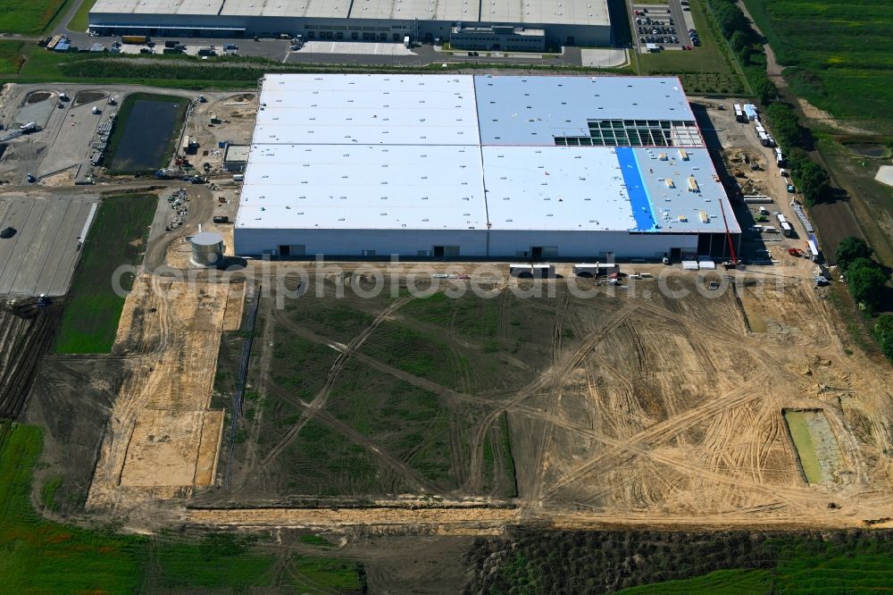 Aerial image Sülzetal - Construction site to build a new building complex on the site of the logistics center Garbe Industrial Real Estate GmbH in the district Osterweddingen in Suelzetal in the state Saxony-Anhalt, Germany