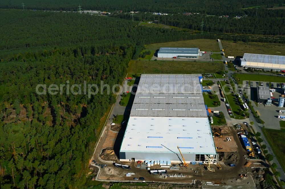 Gallin from the bird's eye view: Construction site to build a new building complex on the site of the logistics center of Verdion GmbH with Erweiterungs- Baustelle on Neu-Galliner Ring in Gallin in the state Mecklenburg - Western Pomerania, Germany