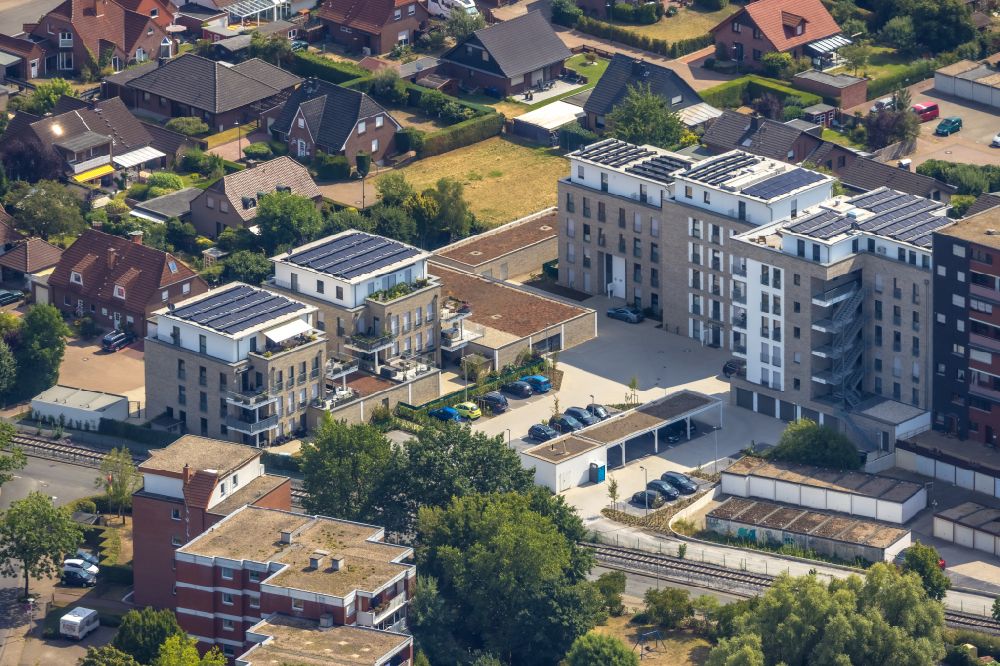 Hamm from above - Construction site for the construction of a high-quality apartment building Augenweide for condominiums on Grenzweg - Alter Papelweg in Hamm in the state North Rhine-Westphalia, Germany