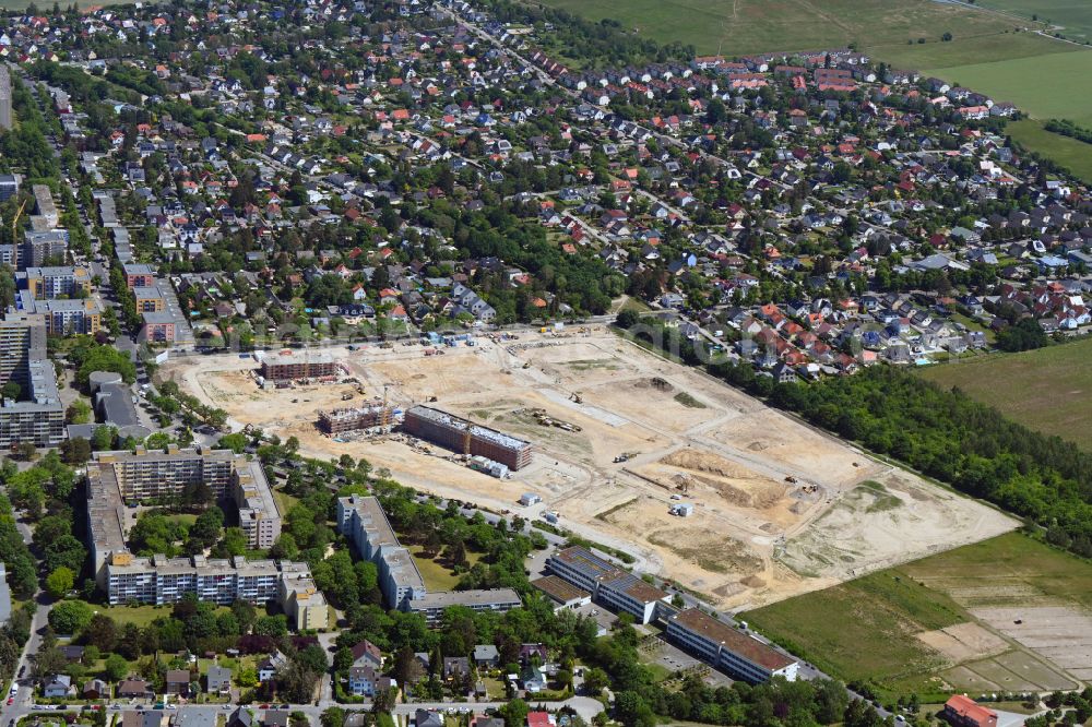 Aerial image Berlin - Construction site to build a new multi-family residential complex Buckower Felder on street Gerlinger Strasse in the district Buckow in Berlin, Germany