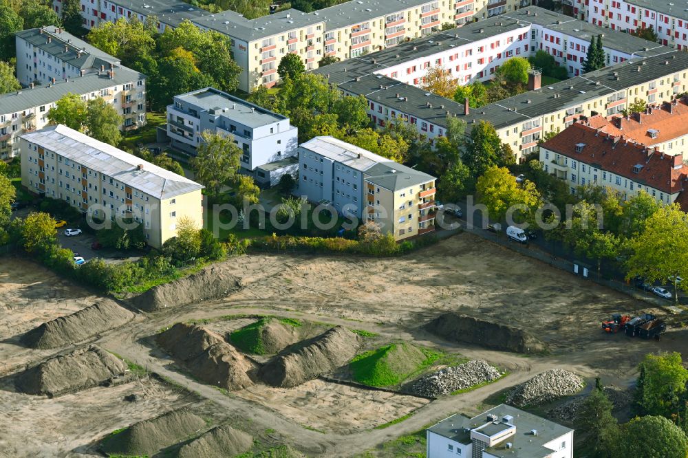 Aerial image Berlin - Construction site to build a new multi-family residential complex Campus Schaetzelberg on street Wolfsburger Weg - Steinhellenweg - Eisenacher Strasse in the district Mariendorf in Berlin, Germany