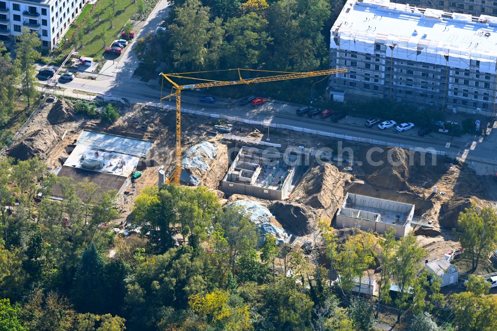 Berlin from the bird's eye view: Construction site for the construction of a multi-family residential complex Cite Foch Nord between Rue Montesquieu, Avenue Charles de Gaulle and Rue Lamartine in the district of Wittenau in Berlin, Germany