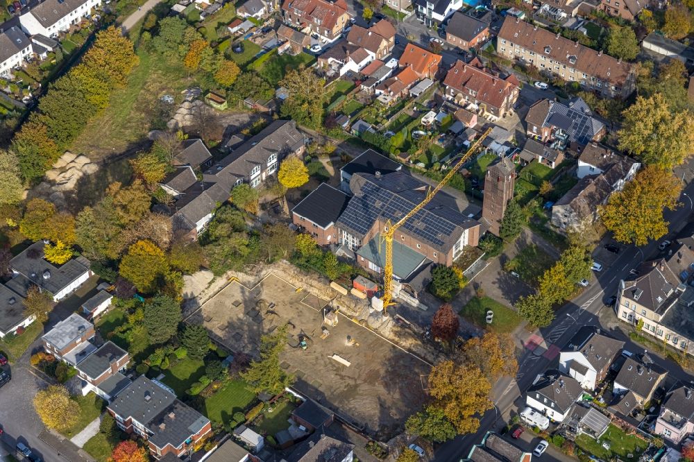 Bottrop from the bird's eye view: Construction site to build a new multi-family residential complex on Eichenstrasse in Bottrop at Ruhrgebiet in the state North Rhine-Westphalia, Germany