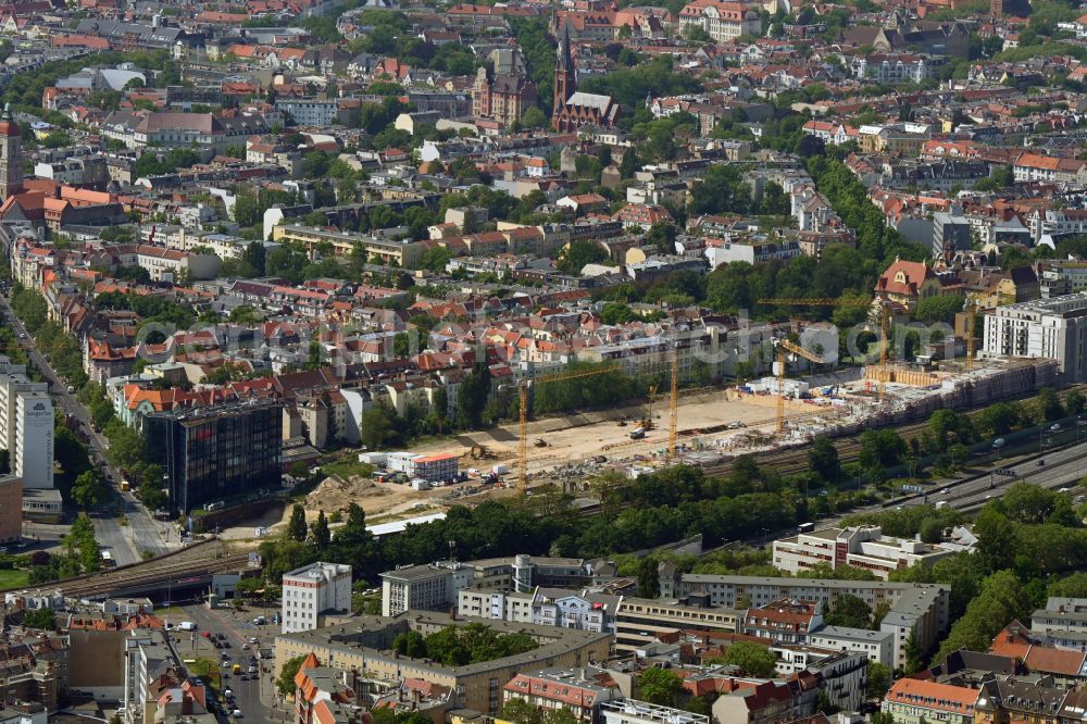 Aerial image Berlin - Construction site to build a new multi-family residential complex Friedenauer Hoehe on the Handjerystrasse 98 - Innsbrucker Platz - Hauptstrasse in the district Tempelhof-Schoeneberg in Berlin, Germany