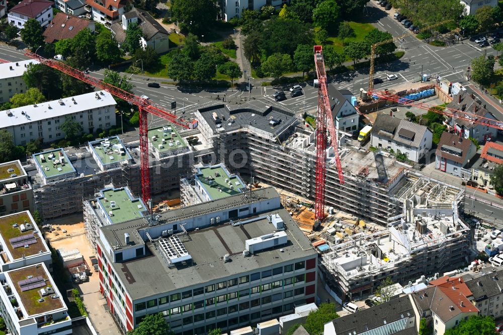 Darmstadt from the bird's eye view: Construction site to build a new multi-family residential complex HERZOGHOeFE on street Eschollbruecker Strasse Ecke Donnersbergring in the district Darmstaedter Verlegerviertel in Darmstadt in the state Hesse, Germany