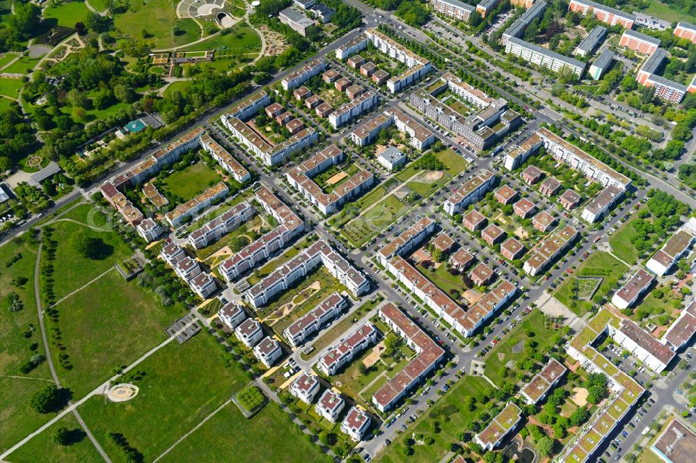 Aerial photograph Berlin - New multi-family residential complex between Hasenholzer Allee and the Wiesenpark in the district Marzahn in Berlin