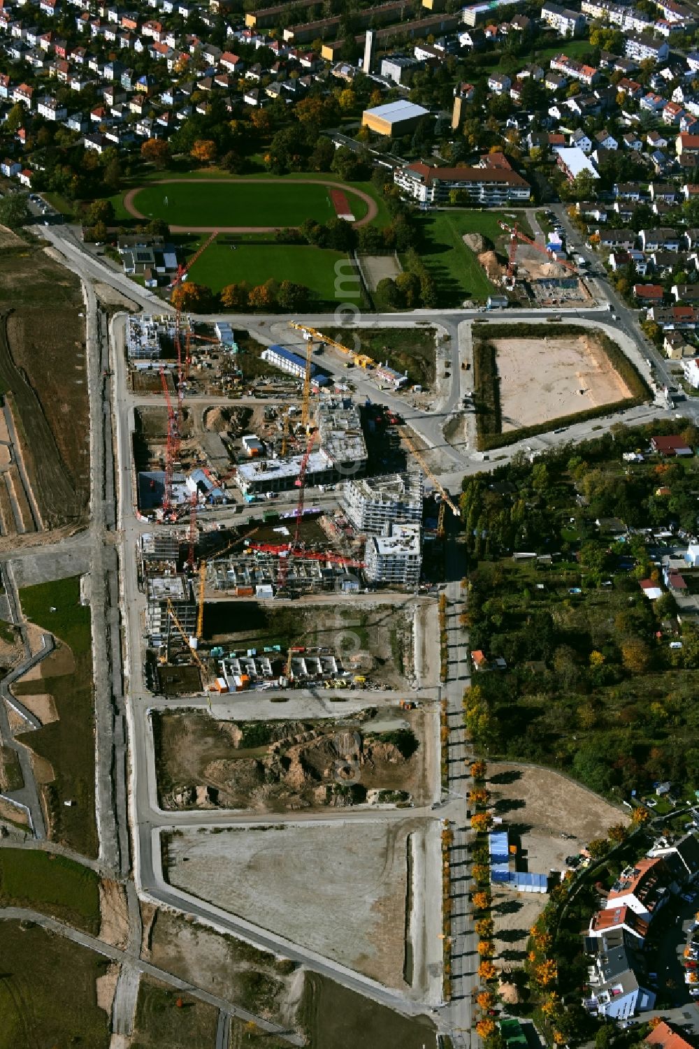 Aerial image Mannheim - Construction site to build a new multi-family residential complex Quartiere Bumerang - Wohnen am Park - FLAIRWOOD und Spinelli 10.5 on street Anna-Sammet-Strasse in the district Kaefertal in Mannheim in the state Baden-Wuerttemberg, Germany