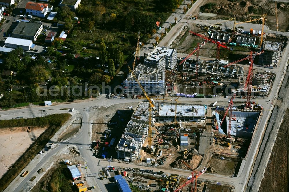 Aerial photograph Mannheim - Construction site to build a new multi-family residential complex Quartiere Bumerang - Wohnen am Park - FLAIRWOOD und Spinelli 10.5 on street Anna-Sammet-Strasse in the district Kaefertal in Mannheim in the state Baden-Wuerttemberg, Germany