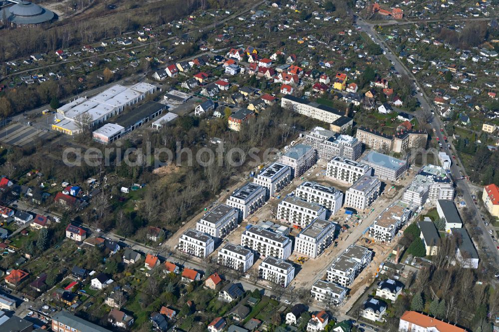 Berlin from the bird's eye view: Construction site to build a new multi-family residential complex Quartier Iduna on Romain-Rolland-Strasse - Idunastrasse - Neukirchstrasse in the district Heinersdorf in Berlin, Germany