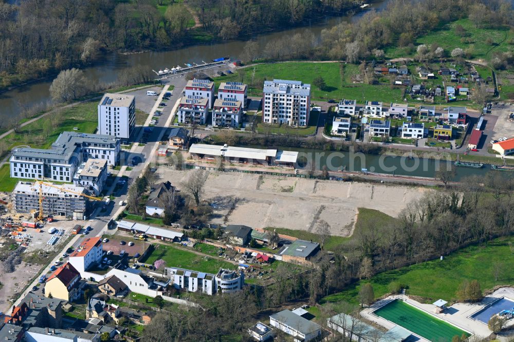 Aerial photograph Halle (Saale) - Construction site to build a new multi-family residential complex on street Hafenstrasse in the district Saaleaue in Halle (Saale) in the state Saxony-Anhalt, Germany