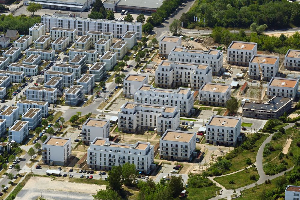 Berlin from the bird's eye view: New multi-family residential complex on Sternbluetenweg in the district Bohnsdorf in Berlin, Germany