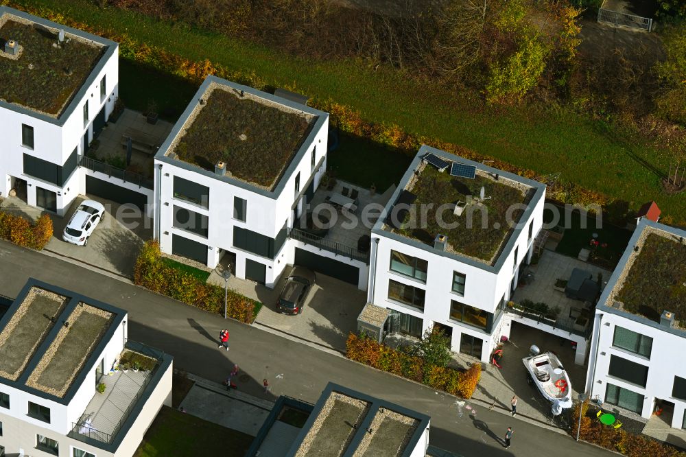 Aerial image Regensburg - Construction site to build a new multi-family residential complex Wohnen in den Obstgaerten between Glashuettenstrasse and Pilsen Allee in the district Brandlberg in Regensburg in the state Bavaria, Germany