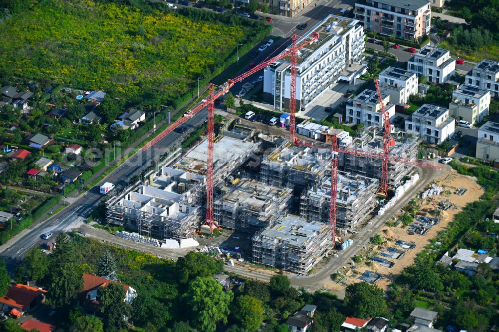 Potsdam from the bird's eye view: Residential construction site with multi-family housing development- of the project Residenz Babelsberg Sued on Horstweg in the district Babelsberg Sued in Potsdam in the state Brandenburg, Germany