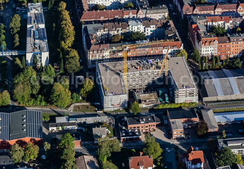 Kiel from above - Construction site for a new micro apartment complex Lieblingsplatz on VELO 10 on street Christian-Kruse-Strasse in the district Ravensberg in Kiel in the state Schleswig-Holstein, Germany