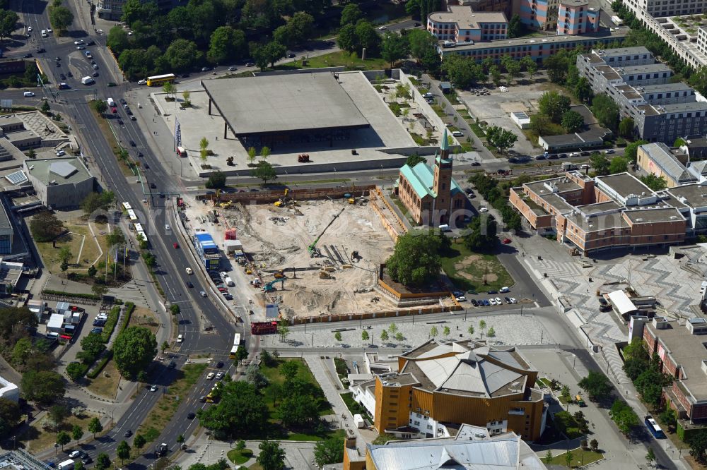 Berlin from above - Construction site of museum building ensemble Museum of 20. Jahrhunderts in the district Tiergarten in Berlin, Germany