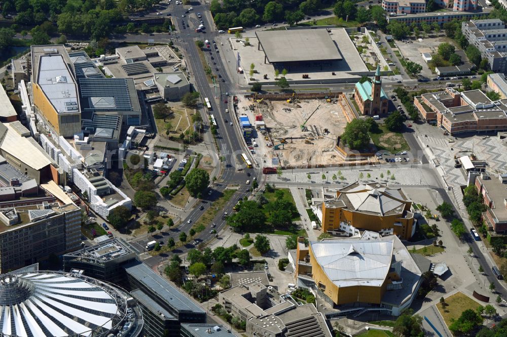 Berlin from the bird's eye view: Construction site of museum building ensemble Museum of 20. Jahrhunderts in the district Tiergarten in Berlin, Germany