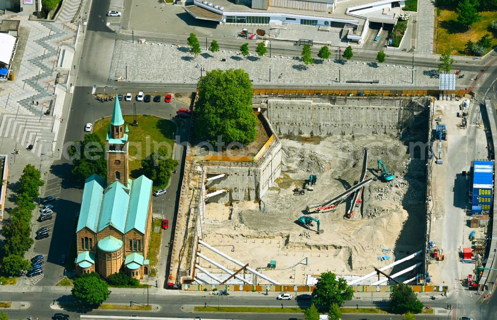 Berlin from the bird's eye view: Construction site of museum building ensemble Museum of 20. Jahrhunderts in the district Tiergarten in Berlin, Germany