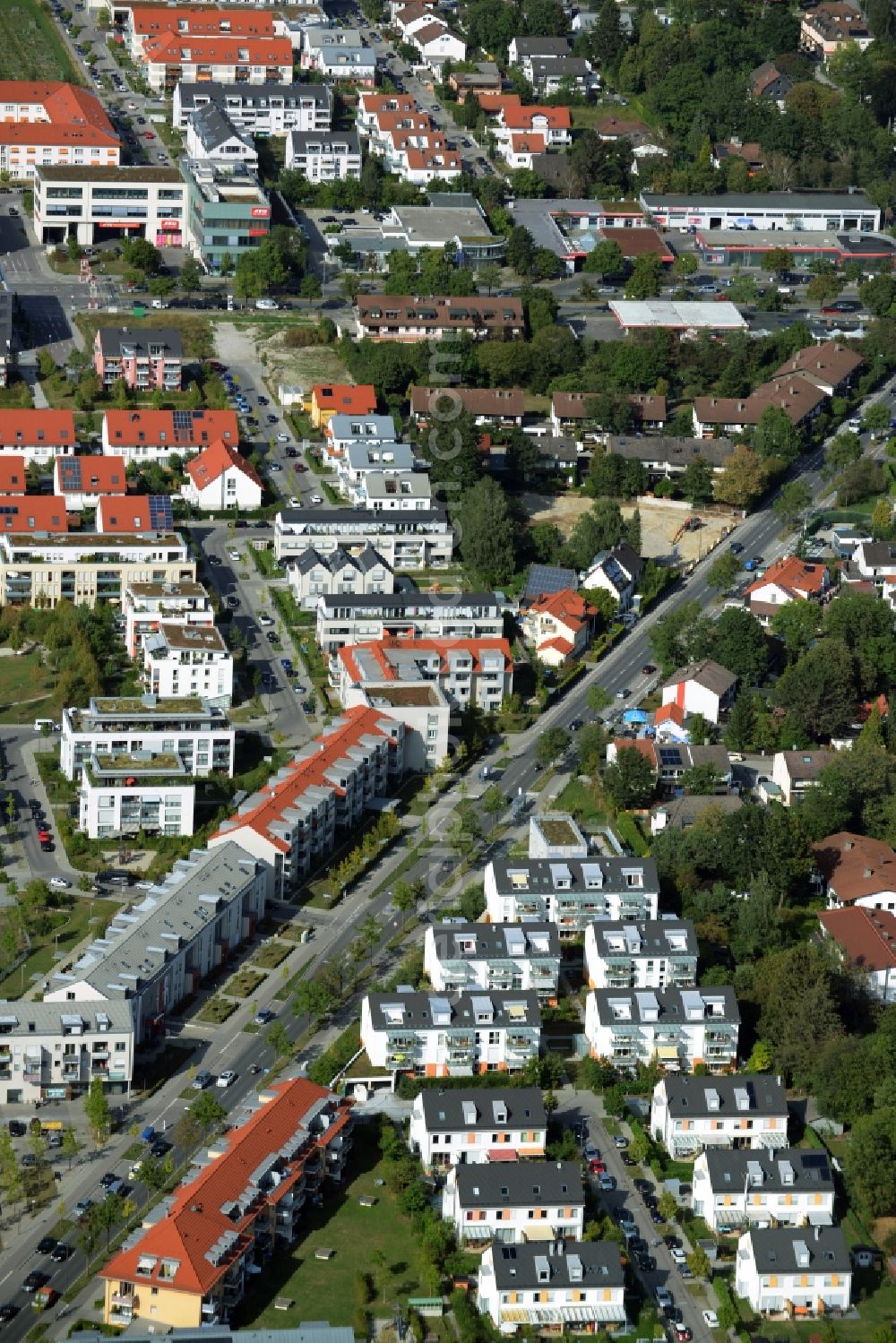 Aerial image München, Trudering-Riem - Construction of a neighborhood meeting and self-help organization at the Bajuwarenstrasse in Munich in Bavaria. Designed by zillerplus architects and urban planners enstand a modern multi - purpose building with the goal of civic engagement in the Quartier activate
