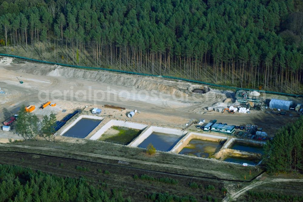 Aerial image Grünheide (Mark) - Construction site of a microtunnel for crossing the Stoebberbach and Loecknitz rivers for natural gas transport in the pipeline of the EUGAL route in Kienbaum in the state of Brandenburg, Germany