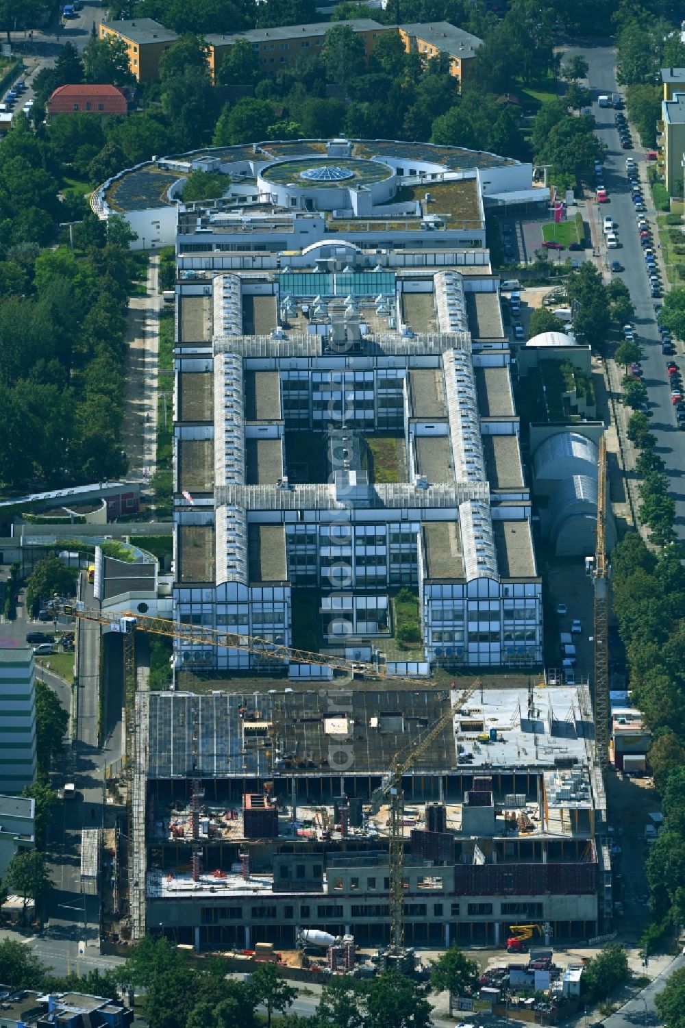 Aerial image Berlin - Construction site for a new extension to the hospital grounds Vivantes Klinikum Neukoelln on street Rudower Chaussee in the district Neukoelln in Berlin, Germany