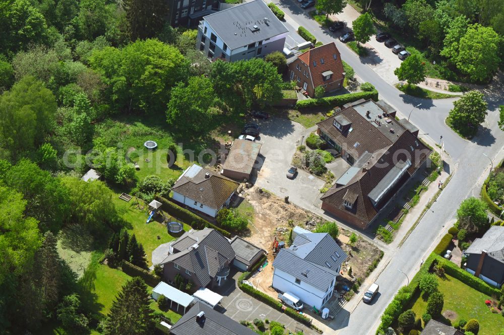 Aerial photograph Hamburg - Construction site of a city villa in residential area of single-family settlement STADTVILLEN IM PARK in the district Wohldorf - Ohlstedt in Hamburg, Germany