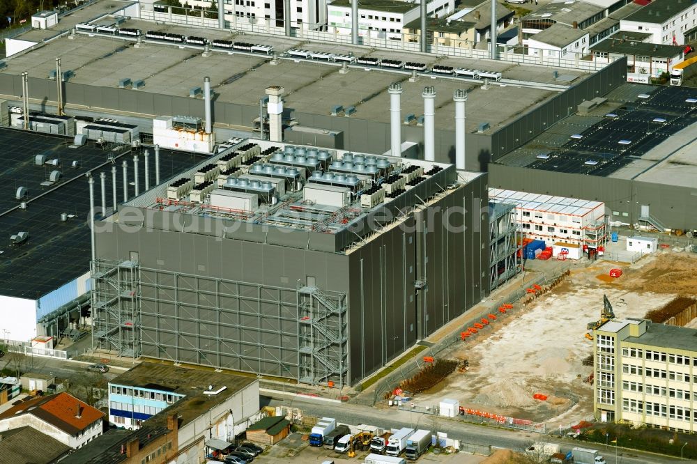 Aerial image Frankfurt am Main - Construction site of data center building and online data processing hub on Friesstrasse - Kruppstrasse in the district Seckbach in Frankfurt in the state Hesse, Germany