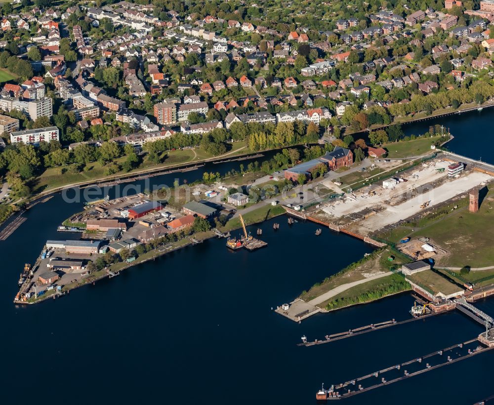 Aerial photograph Kiel - Construction site locks - plants on the banks of the waterway of the Nord- Ostsee- Kanal on street Schleuseninsel in the district Holtenau in Kiel in the state Schleswig-Holstein, Germany