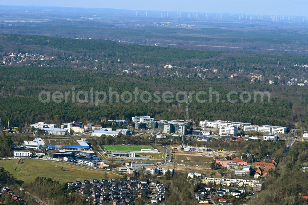 Aerial photograph Kleinmachnow - Construction of new Ensemble of sports grounds between Dreilindener Weg and Fahrenheitstrasse in Kleinmachnow in the state Brandenburg, Germany