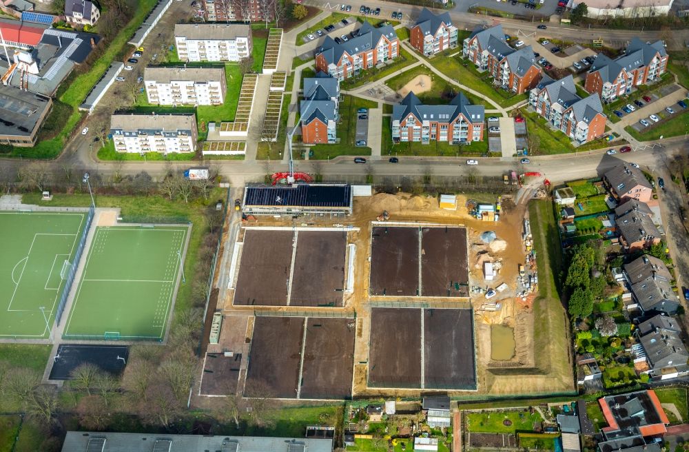 Oberhausen from the bird's eye view: Construction of new Ensemble of sports grounds between Dachsstrasse - Waidmannsweg - Foersterstrasse in the district Sterkrade-Nord in Oberhausen in the state North Rhine-Westphalia, Germany